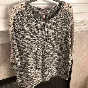 Black and white sweater With lace detail